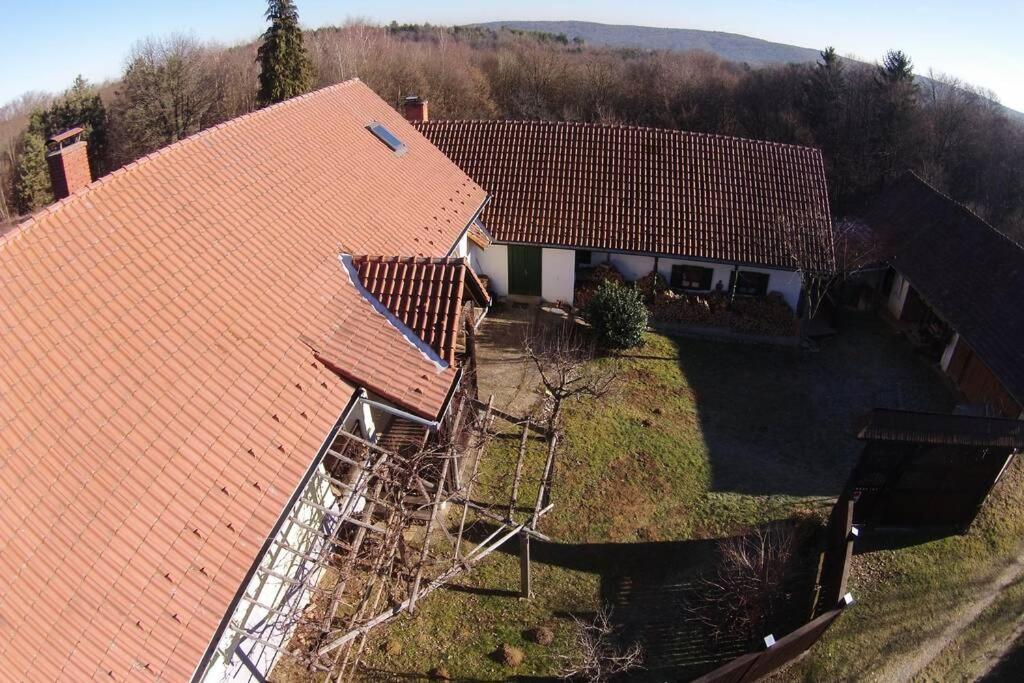Stilvolles Landhaus Im Dreilaendereck Felsőszölnök Esterno foto
