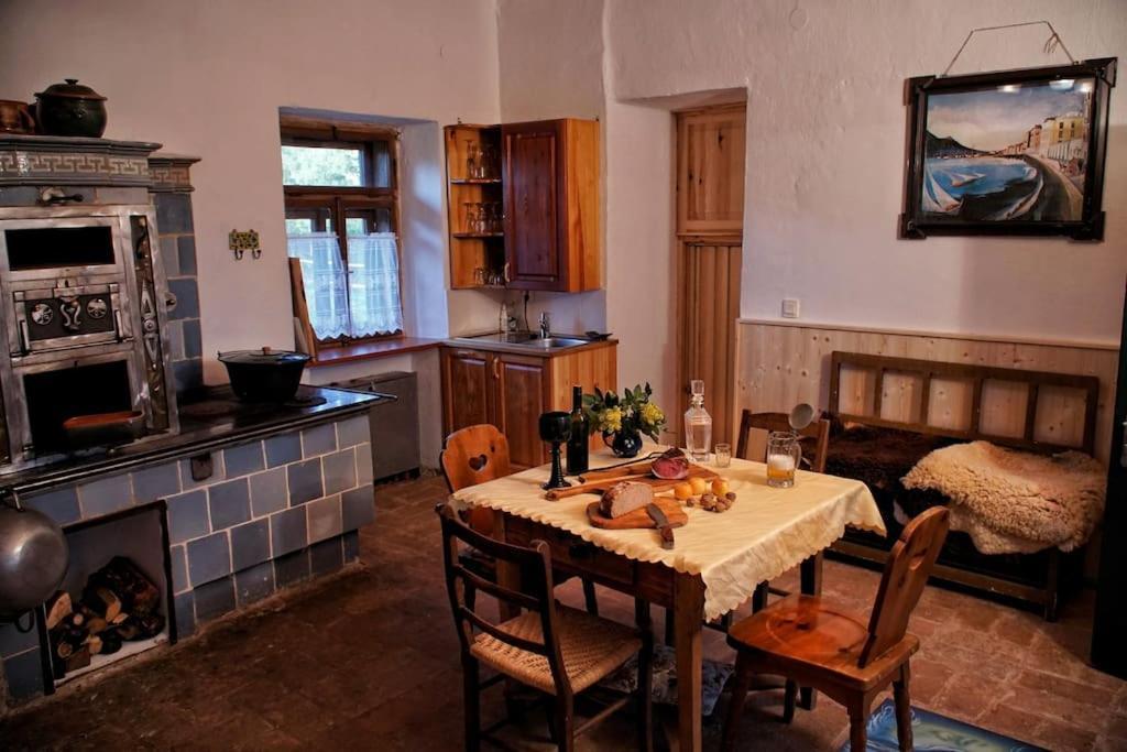 Stilvolles Landhaus Im Dreilaendereck Felsőszölnök Esterno foto