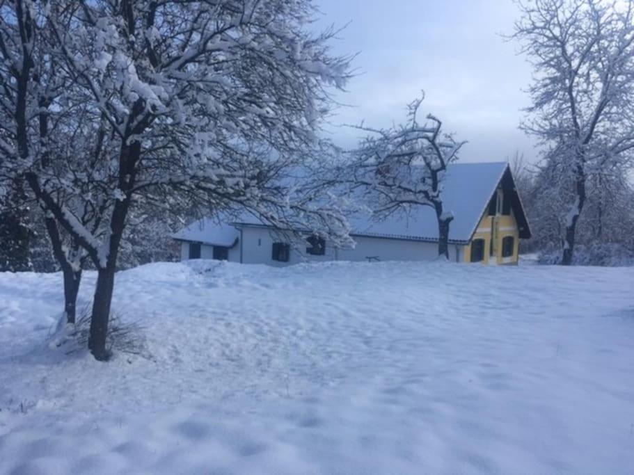 Stilvolles Landhaus Im Dreilaendereck Felsőszölnök Esterno foto